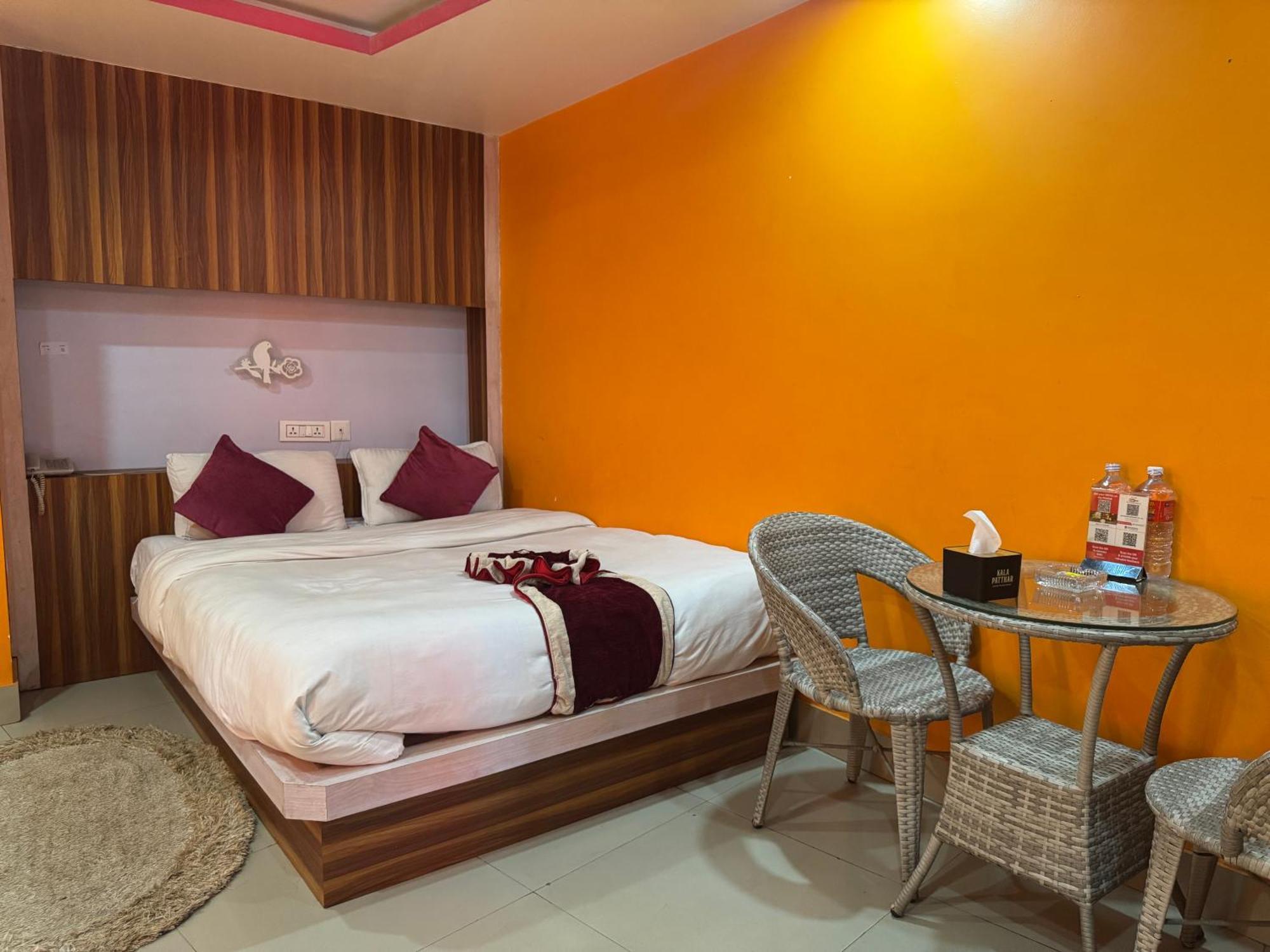 Om Tandoori Hotel 加德满都 外观 照片